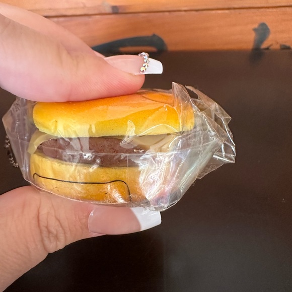Cheeseburger Squishy Keychain - Picture 2 of 5